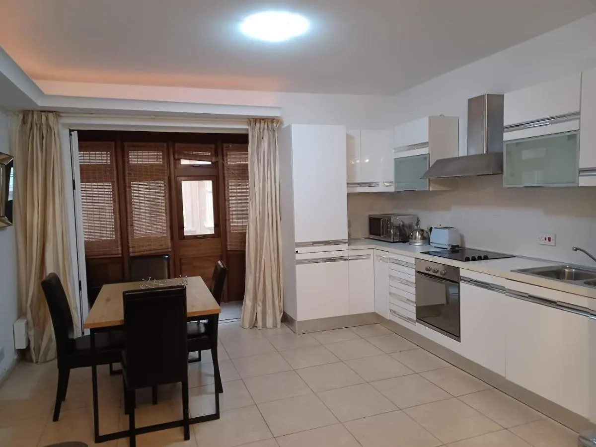 Ferienwohnung Sliema 2 Bed Apt Apartment